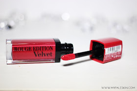 Bourjois, Rouge Edition Velvet Lipstick, Frambourjois Review Swatch, Pale Skin, My Pale Skin Blog