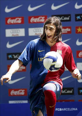 Jose Martin Caceres, Barcelona, Uruguay, Style