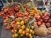 Плоды персиковой пальмы в Колумбии