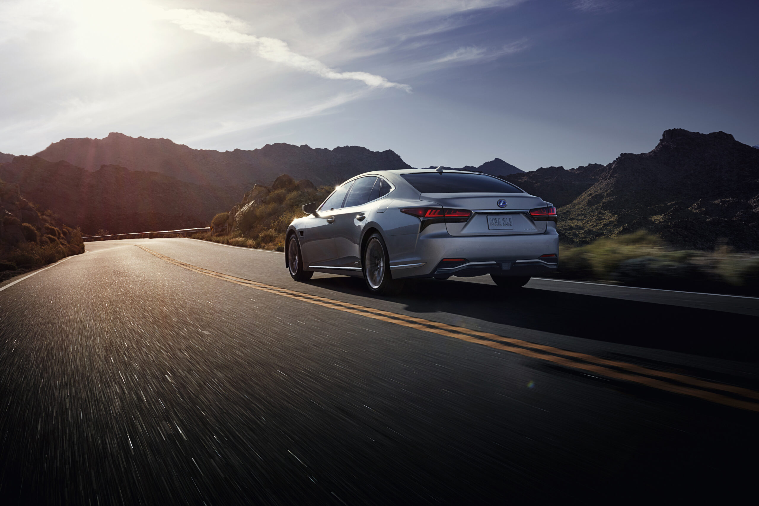 Anthony on Autos: 2023 Lexus LS 500h AWD