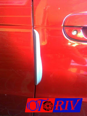 contoh pemasangan Door Guard Jepit HBO Warna Silver