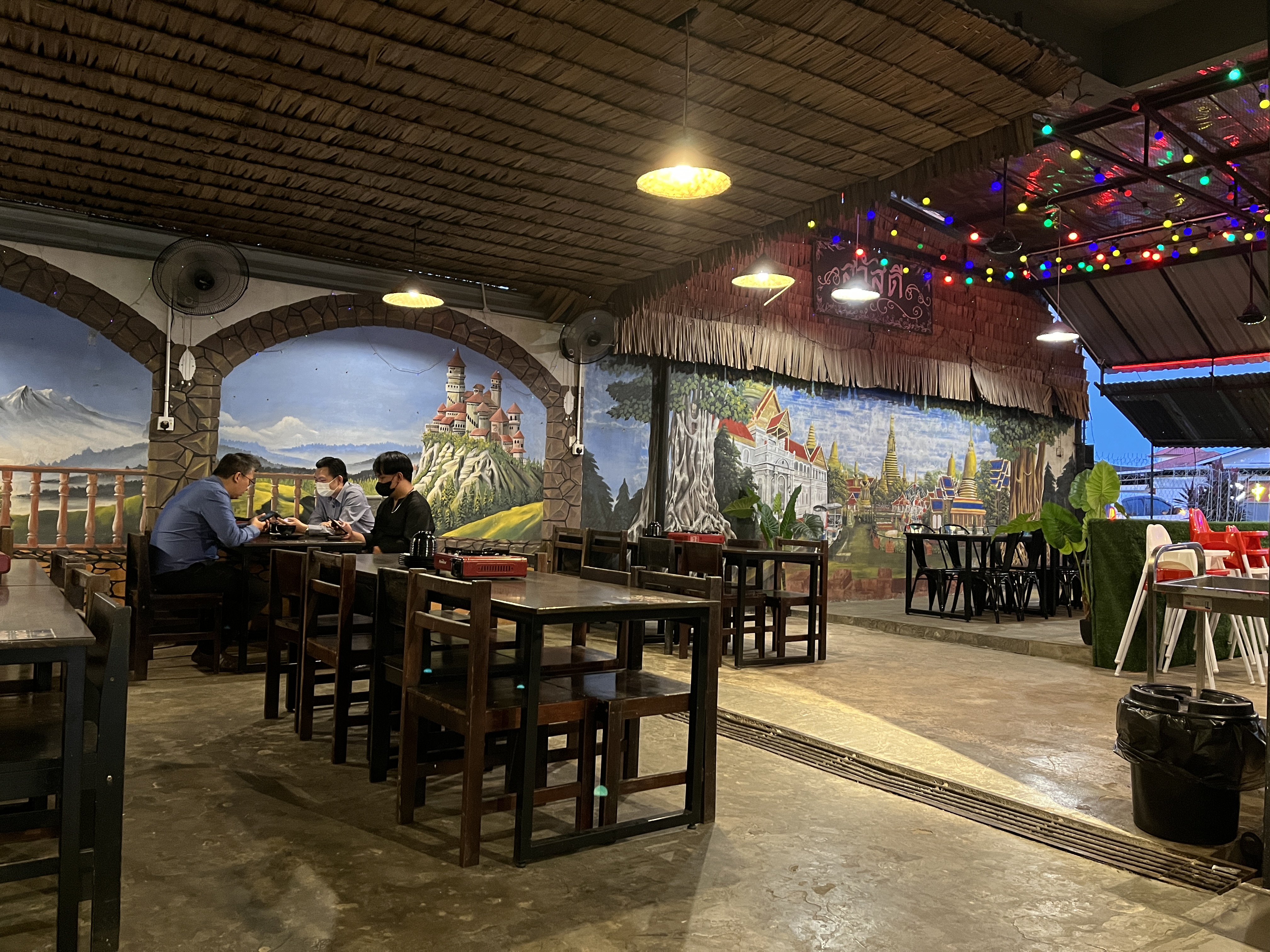 SudYod Authentic Thai BBQ and Steamboat (Town Branch) ∣ 泰式烧烤和火锅 ∣ 砂拉越古晋市中心