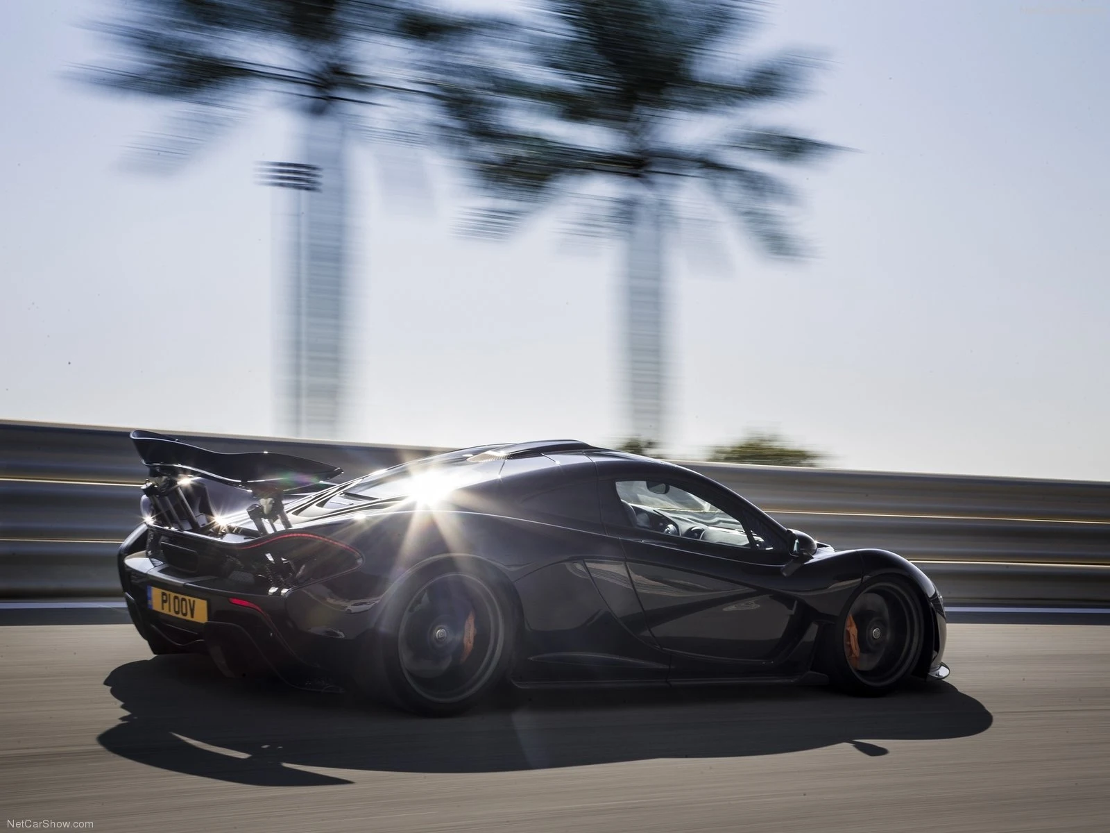 Hình ảnh siêu xe McLaren P1 2014 & nội ngoại thất