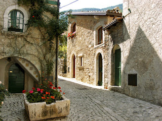 Town house in abruzzo, italy