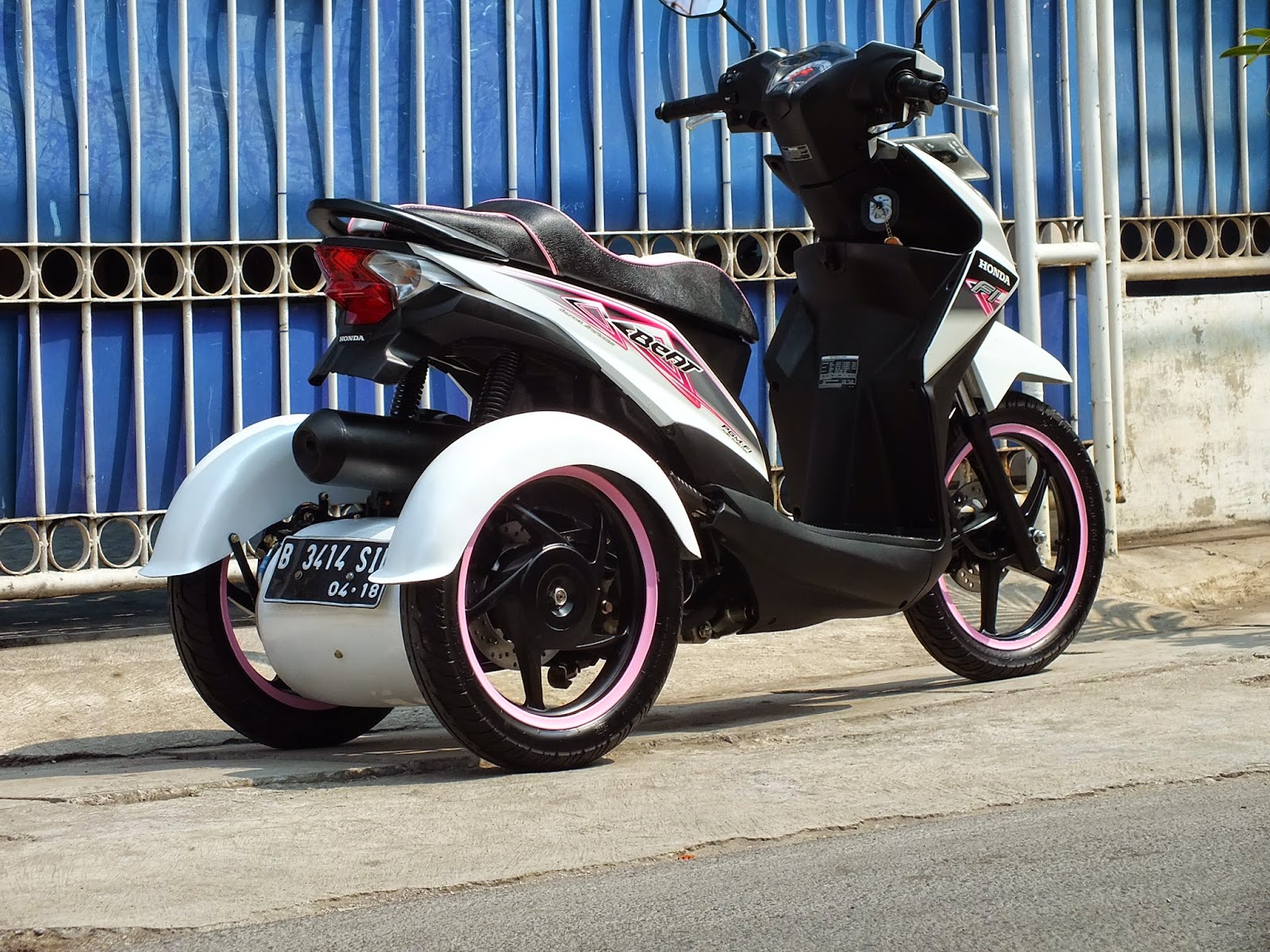 Modifbiker Foto Modifikasi Motor Beat Roda 3 2019