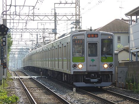 京王電鉄　区間急行　若葉台行き5　都営10-000形220F・230F・240F(2016.9廃止)