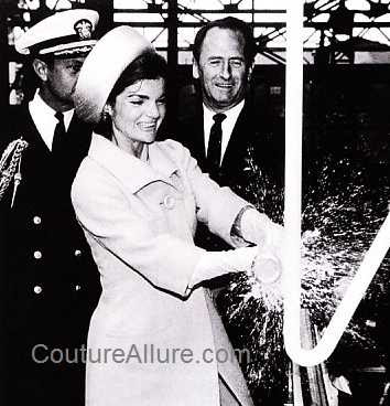 jackie kennedy fashion pictures. May 8, 1962 - Jackie wears a
