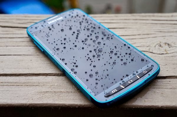 Samsung Galaxy S5 rumored to be Waterproof and Dustproof Phablet