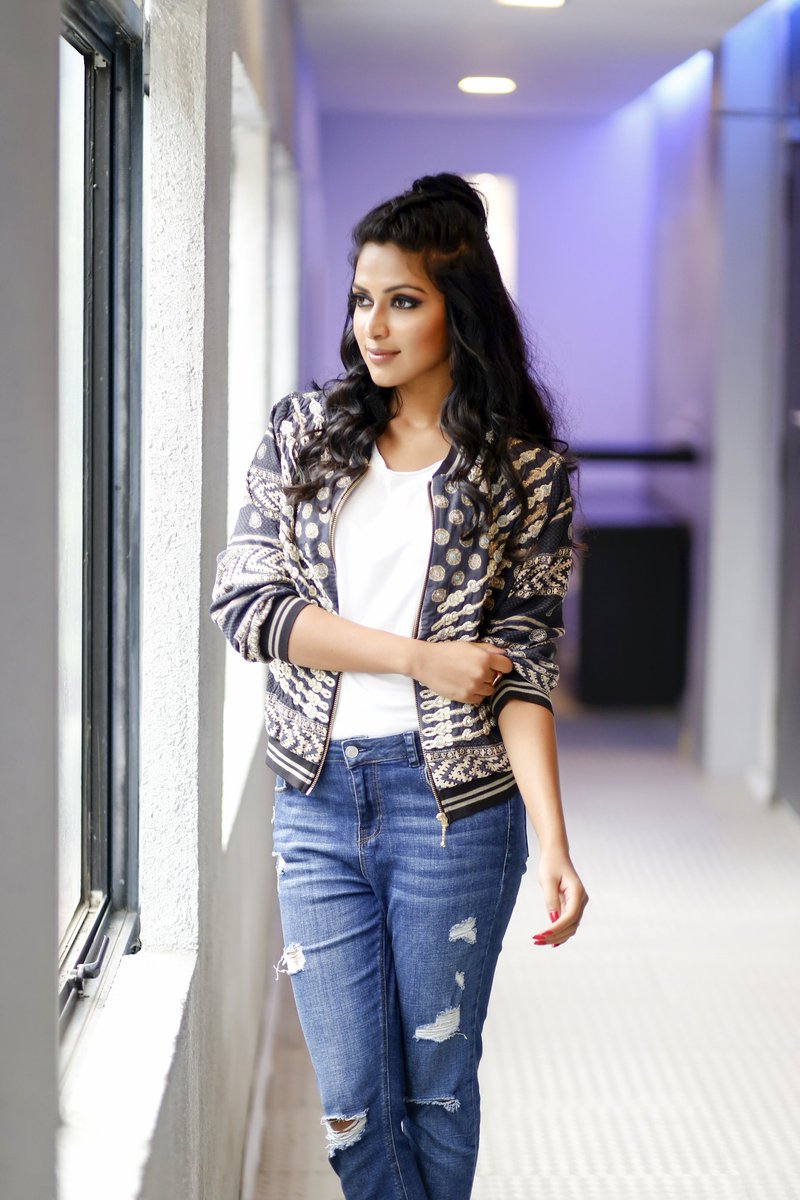 Actress AmalaPaul Latest HD Images