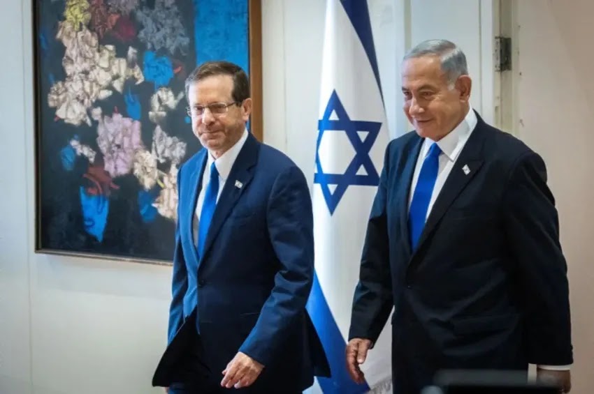 O Presidente israelense Isaac Herzog (esquerda) e o Primeiro-Ministro Benjamin Netanyahu em Jerusalém | Olivier Fitoussi/Flash90