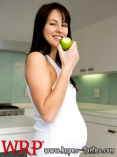 buahan mungkin yakni Keliru satu sumber nutrisi yg diharapkan oleh ibu hamil Macam Buah yg Dapat Menggugurkan Kandungan Ibu Hamil