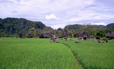 EKSOTISME TAMAN BATU RAMMANG-RAMMANG