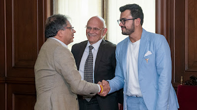 El mandatario posesionó a Luis Carlos Leal Angarita como nuevo superintendente de Salud. Foto: César Carrión - Presidencia
