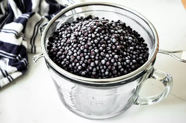 Fermented Elderberry Syrup: How to Make and Use It