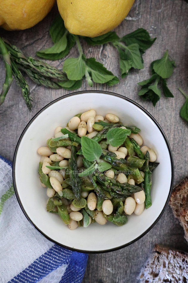 Insalata di fagioli del Purgatorio con asparagi, limone e mentuccia