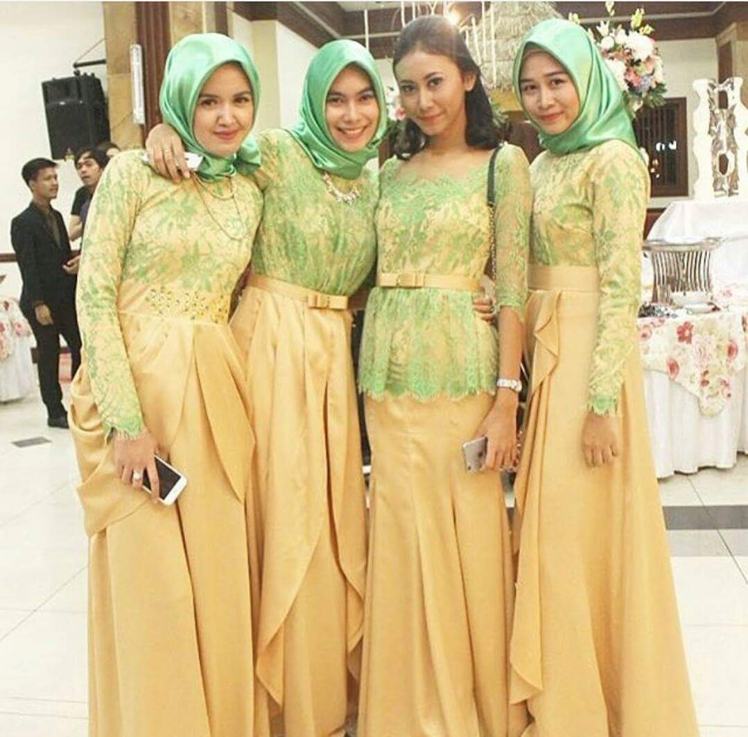  Model  Kebaya Seragam Trend 2020 untuk  Pernikahan Acara 