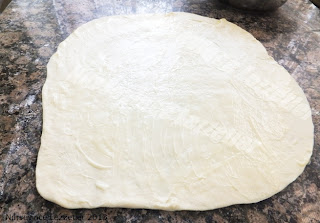 peynirli mayali el acmasi kruvasan borek tarifi 3