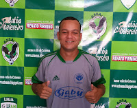 Lateral Direito: Felipe Oliveira