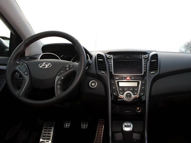 Novo Hyundai i30 2013 Branco - interior