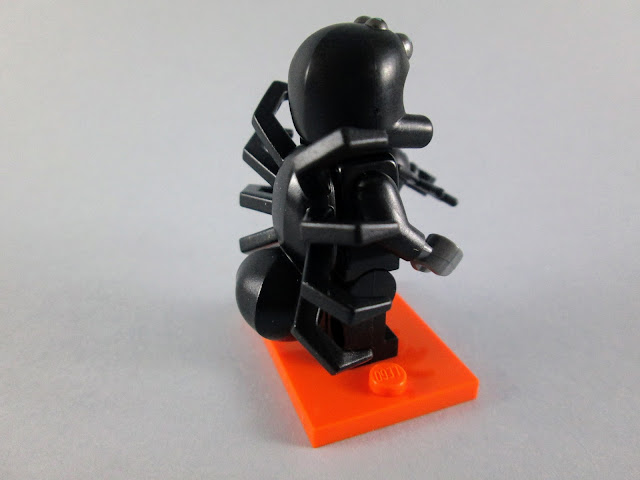 Minifigura Spider Suit Boy da nova serie LEGO de minifiguras 71021 Series 18 - Party