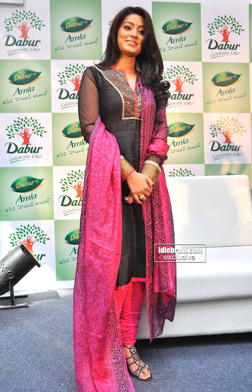 Sneha Launches Dabur Aamla Taala photos glamour images