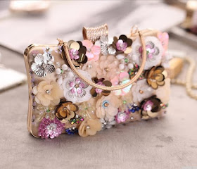 https://baginning.com/p/champagne-pearl-and-sequined-flowers-evening-box-clutch-bags-prom-bags.html