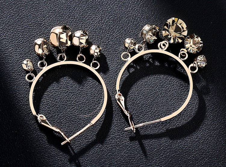 造型風雅莉山卓水晶耳環