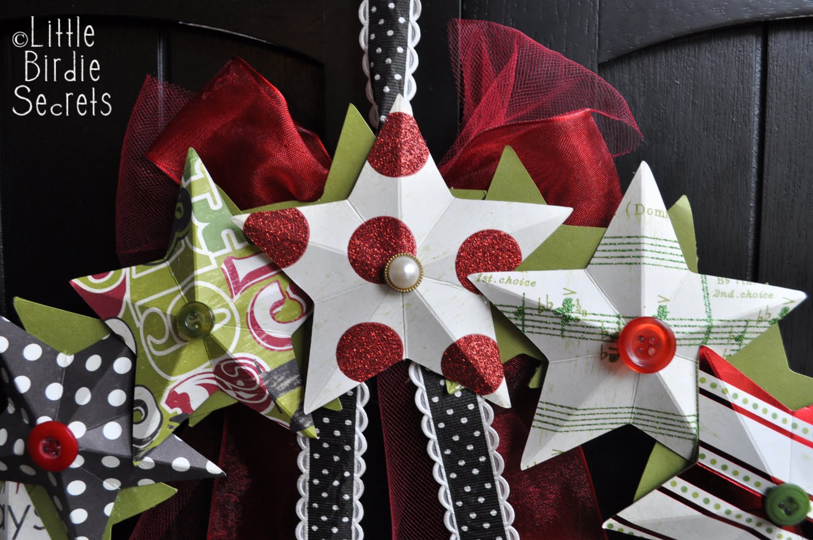  last minute christmas  decorations  3D paper star wreath 