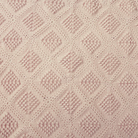 ByHaafner, crochet, bobble stitch, powder pink, crocheted throw, blanket, 