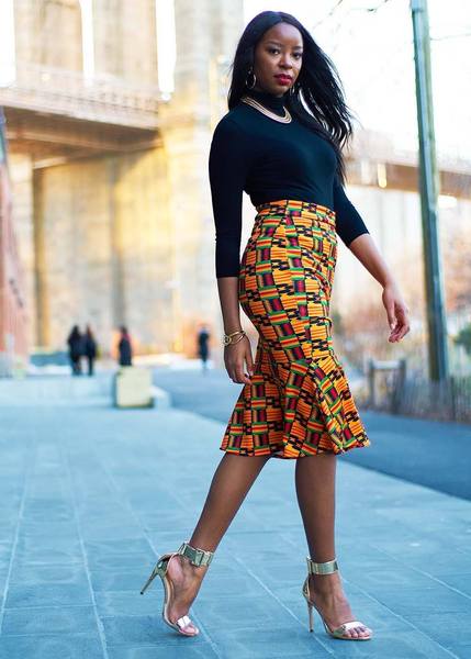 saia para um lindo dia no escritório ou uma noite especial! Esta saia de estilo africano é confortável que irá ajustar suas curvas à perfeição!