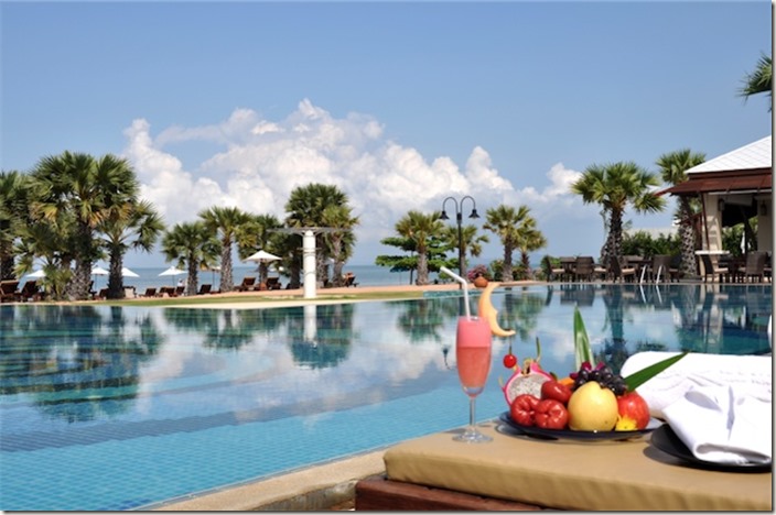 493-1336969810-beach pool
