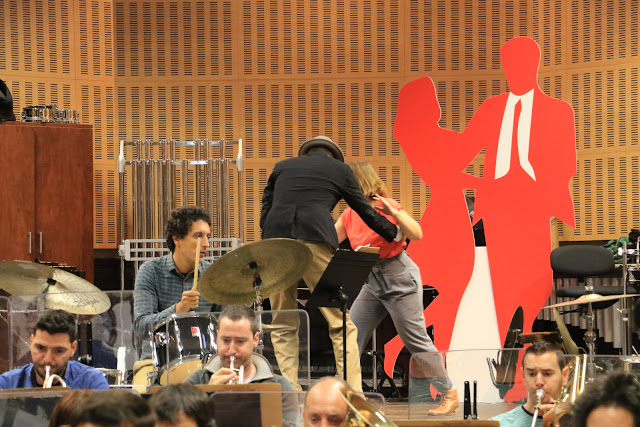 Baile en el conservatorio durante la presentación de festival