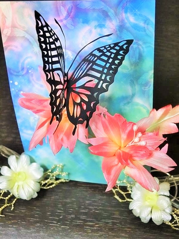 お花と蝶々を作る アゲハ蝶の切り絵