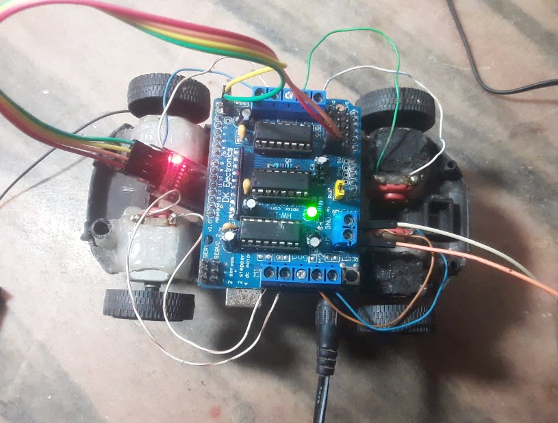 How L293D Motor Driver and AFMotor Library drives Robot Car