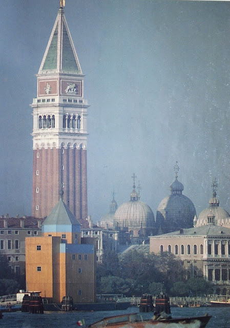 Teatro del Mondo en la Bienal de Venecia 1979 | Aldo Rossi | Planta + sección + axonometría + dibujos 