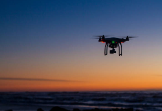 Menjelajahi Manfaat dan Tantangan Teknologi Drone