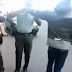 Policia ataca a agentes AMET
