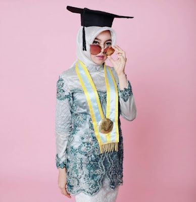 model kebaya wisuda modern terbaru