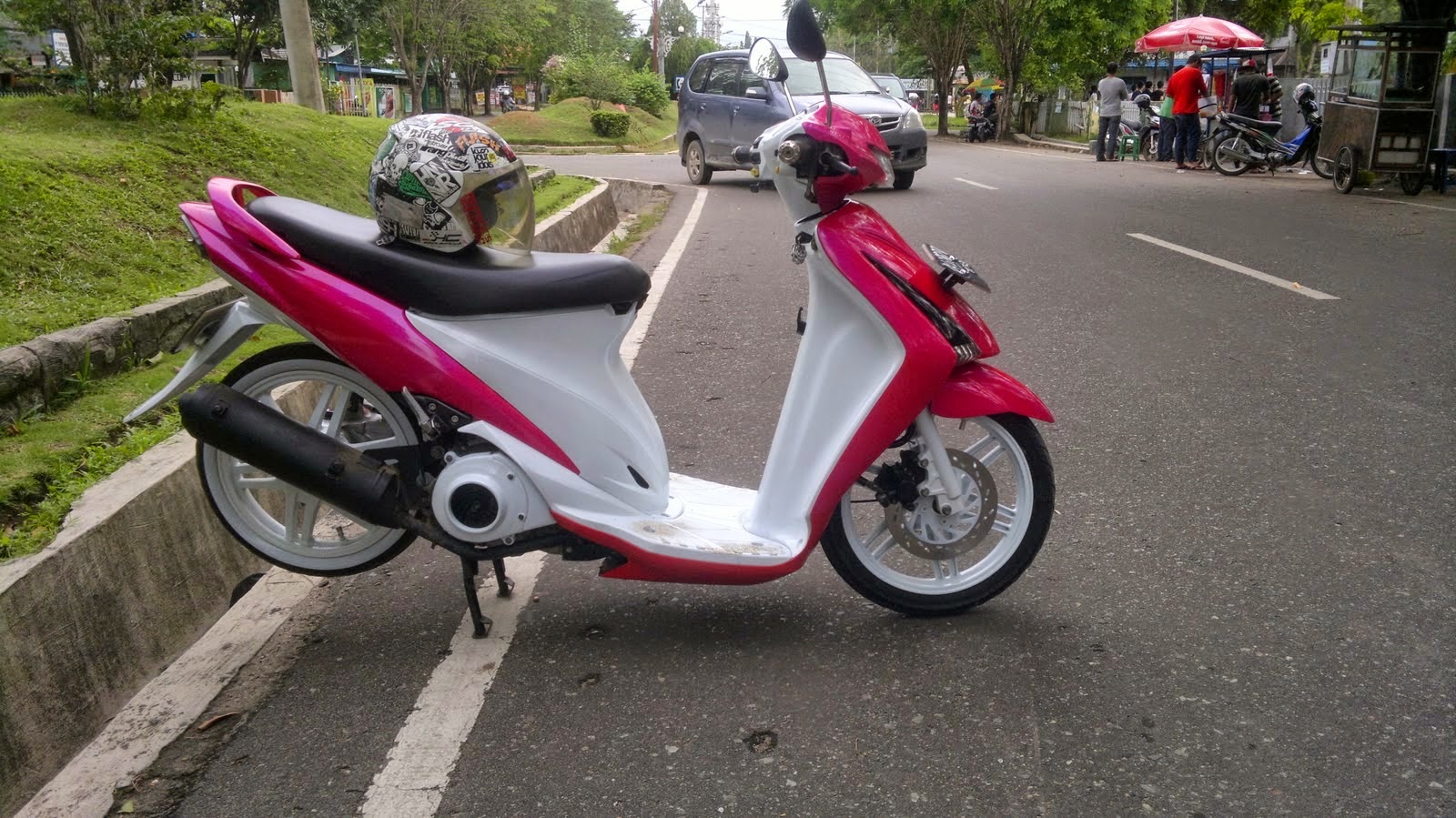 suzuki spin modifikasi retro