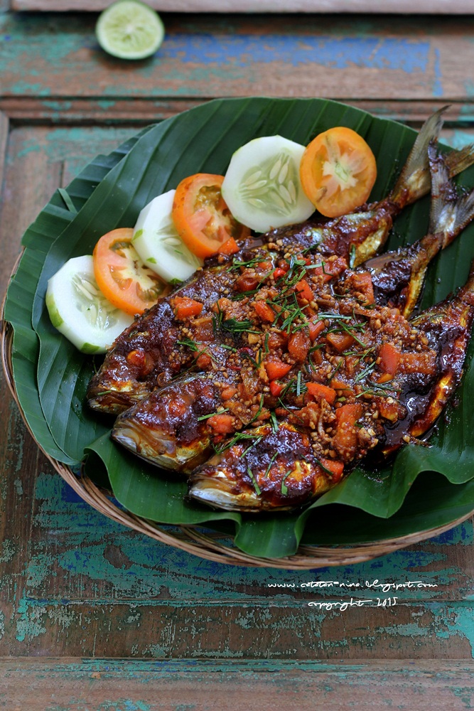IKAN KEMBUNG BAKAR SAMBAL KACANG  Catatan-Nina