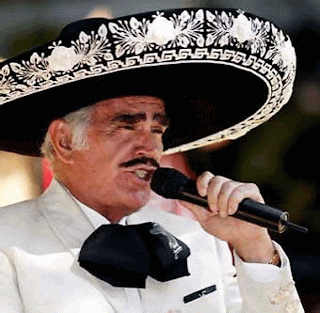 El cantante mexicano, productor y actor, Vicente Fernández, mejor conocido como Chente o el rey de la canción ranchera dejó a la prensa internacional con la boca abierta cuando anunció su retiro de los escenarios