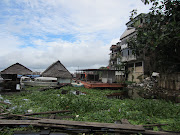 Before we left shore, a photo of the floating village.