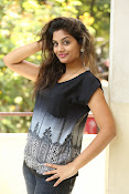 Karuna photos in jeans-thumbnail-3