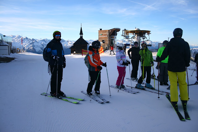 Begeisterte SchifahrerInnen auf frisch präparierten Pisten! © diekremserin on the go