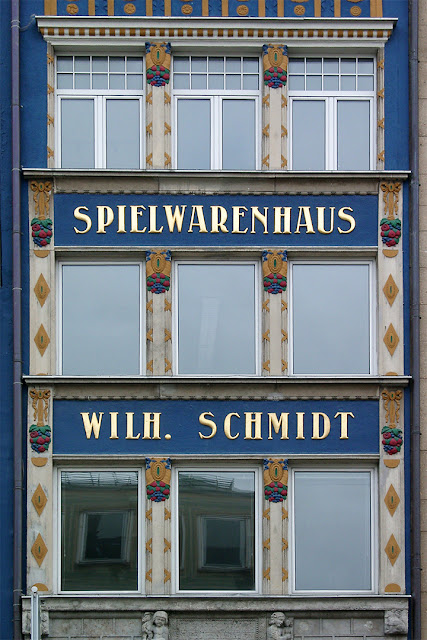 Spielwarenhaus Wilh. Schmidt, Neuhauser Straße, Munich