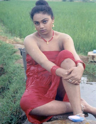 Abinayasri Hot Wet Bath Scene Photos