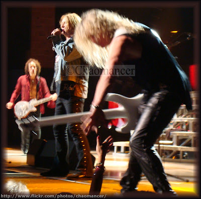 Viv, Joe, and Sav - Def Leppard - 2009