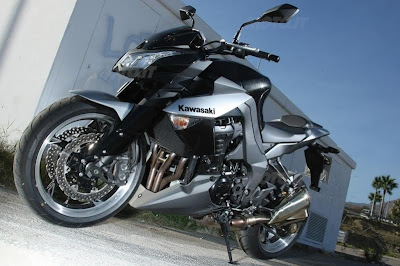 New Kawasaki Z 1000 2010 : Reviews and Specs
