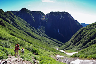 Climbing Mount Yari, Japanese Alps