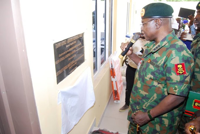 Governor Seyi Makinde Extols Nigerian Army As Army Chief Donates 60 Bed Hospital Ward to Kishi Community